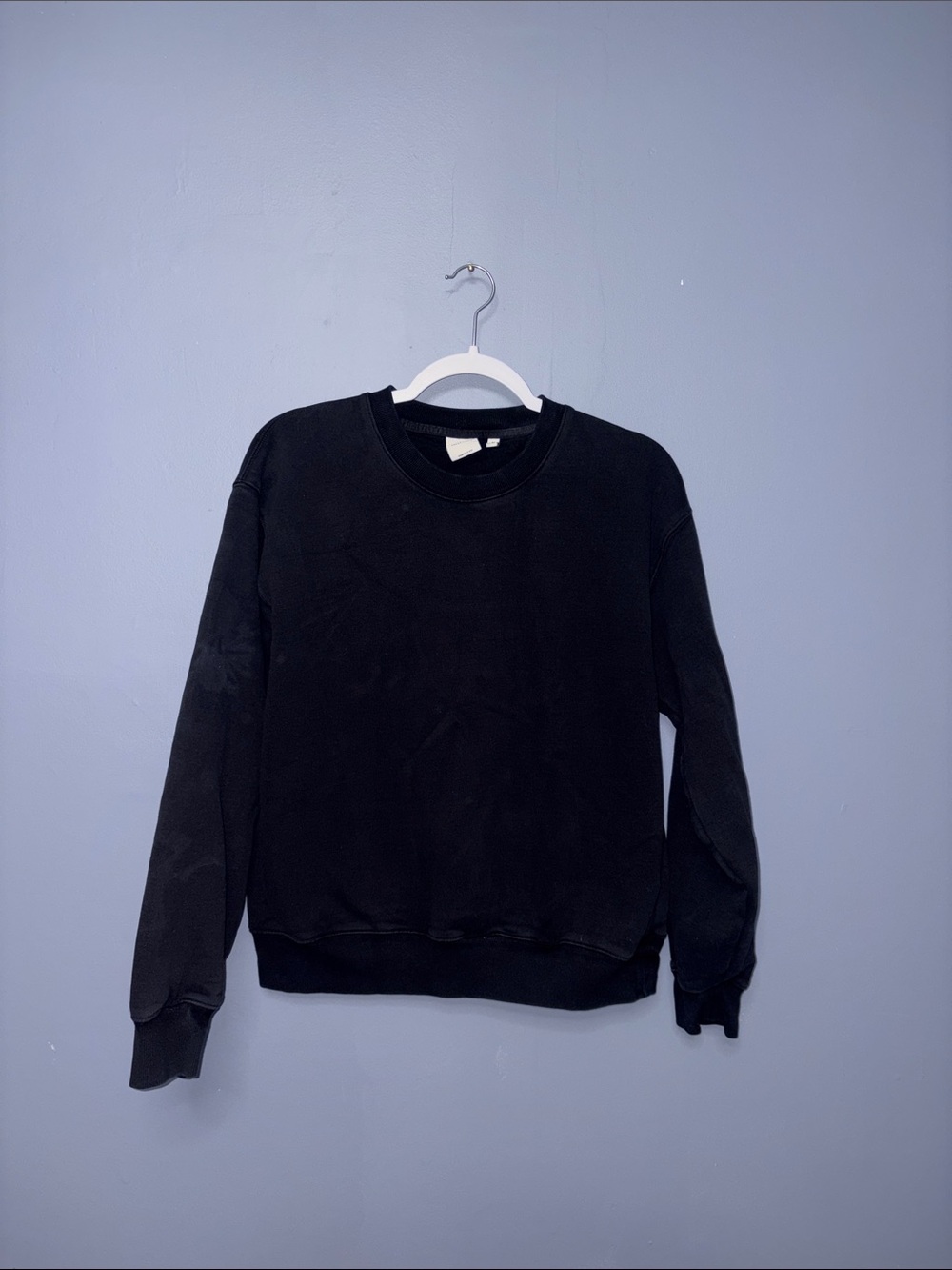 Aritizia • Black Sweatshirt